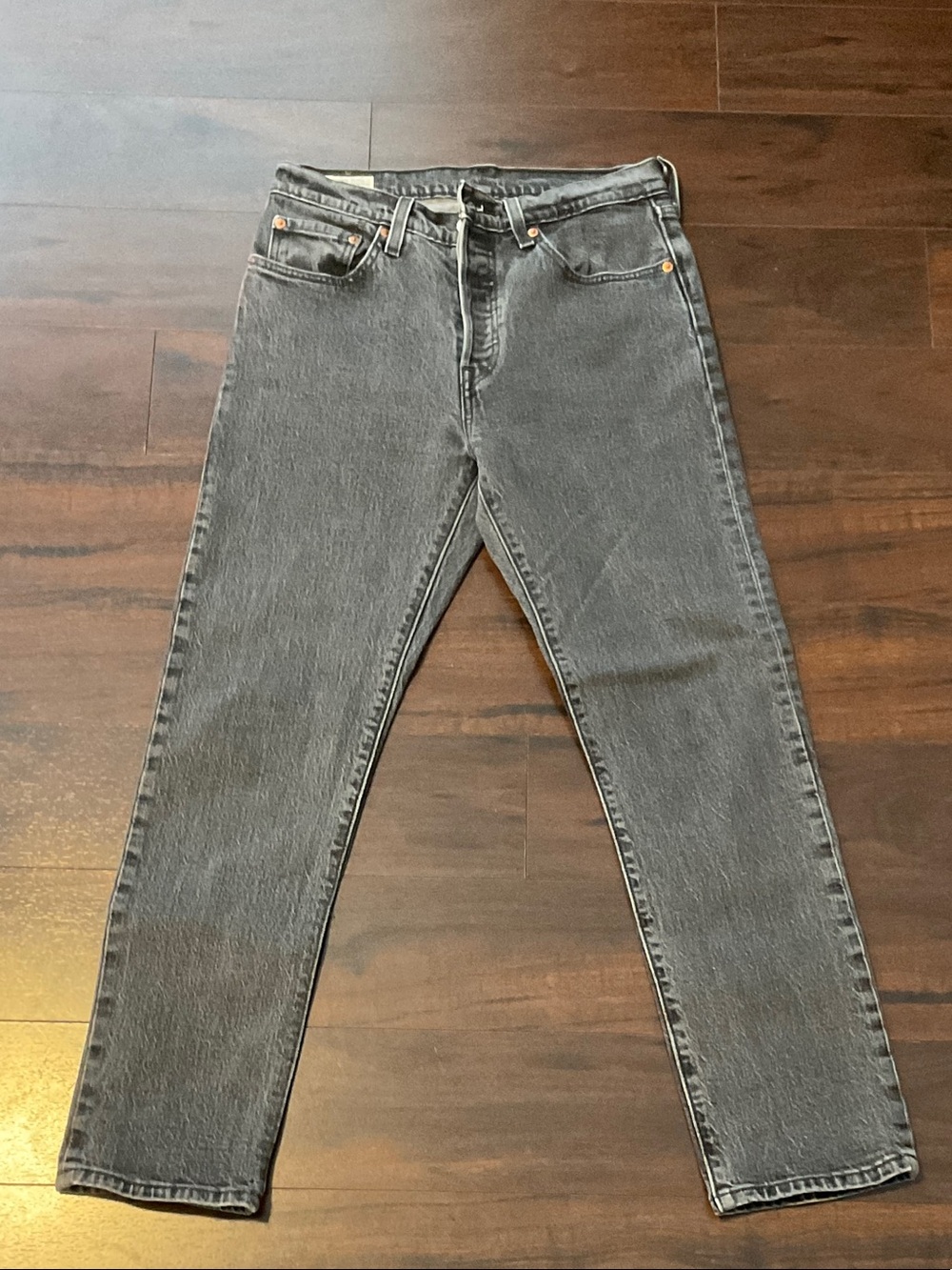 Levi's Women's Straight Leg Jeans in Washed Black